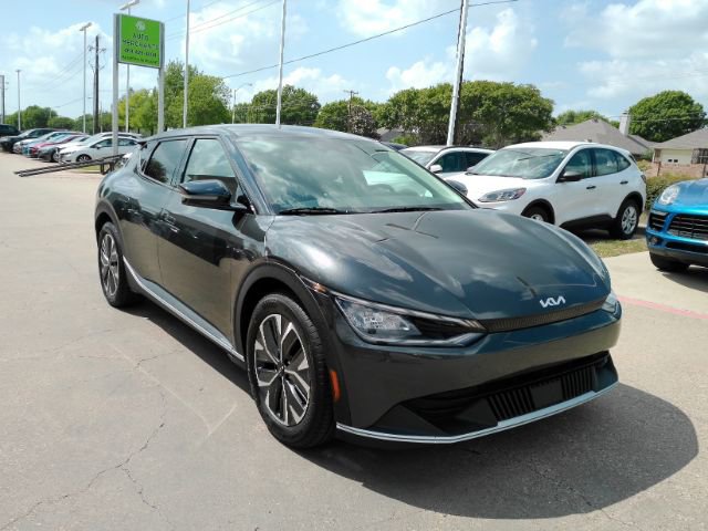 Used 2024 Kia EV6 Light RWD image 4