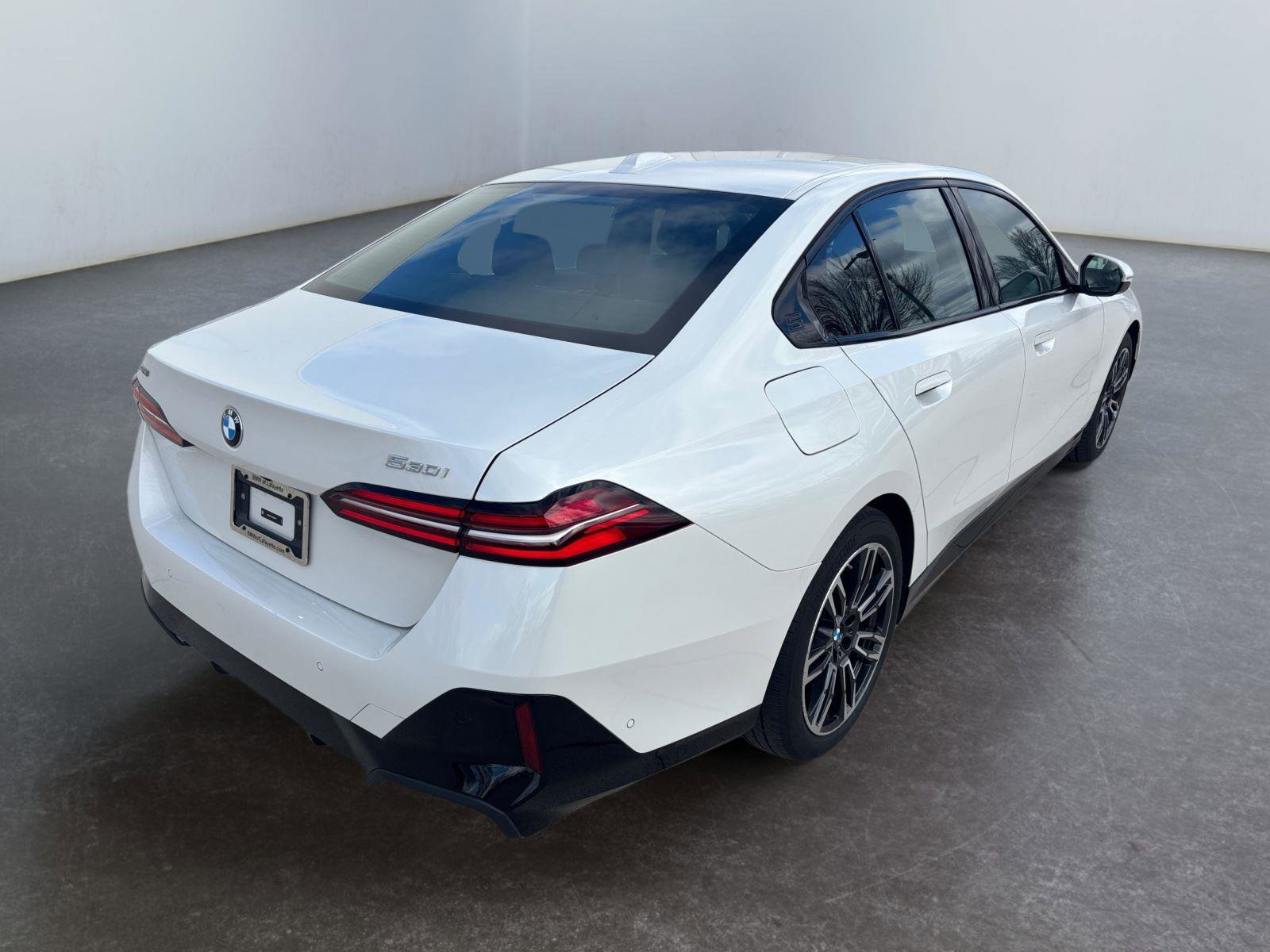 Used 2026 BMW 530i xDrive image 13