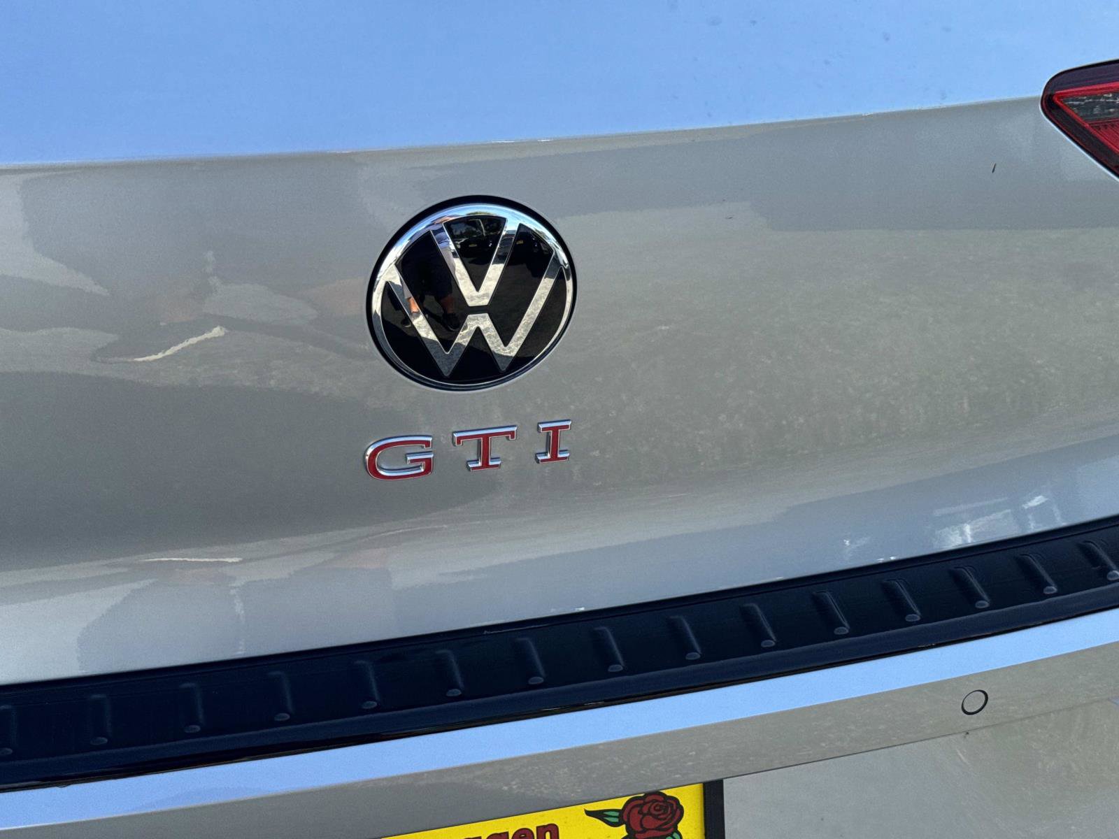 New 2025 Volkswagen GTI SE image 5