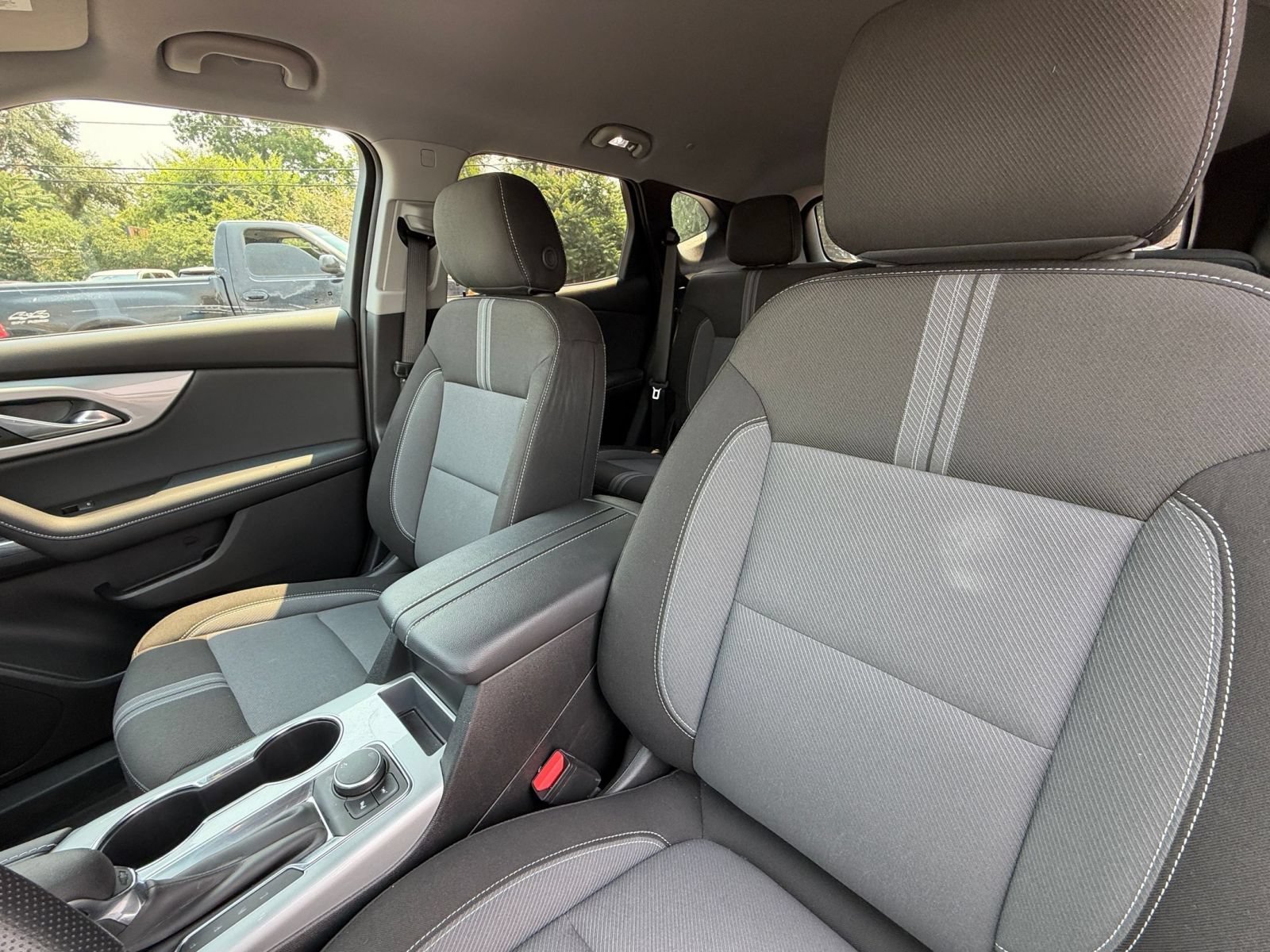 Used 2026 Chevrolet Blazer LT AWD/4WD image 36