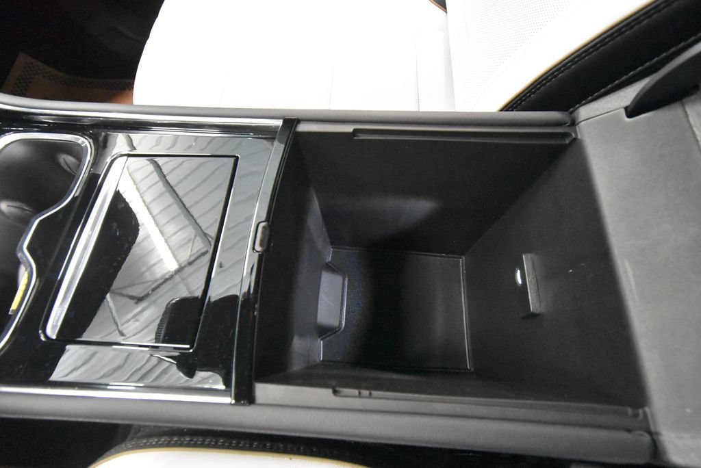 Used 2026 Chevrolet Traverse High Country w/ LPO, Floor Liner Package FWD image 20