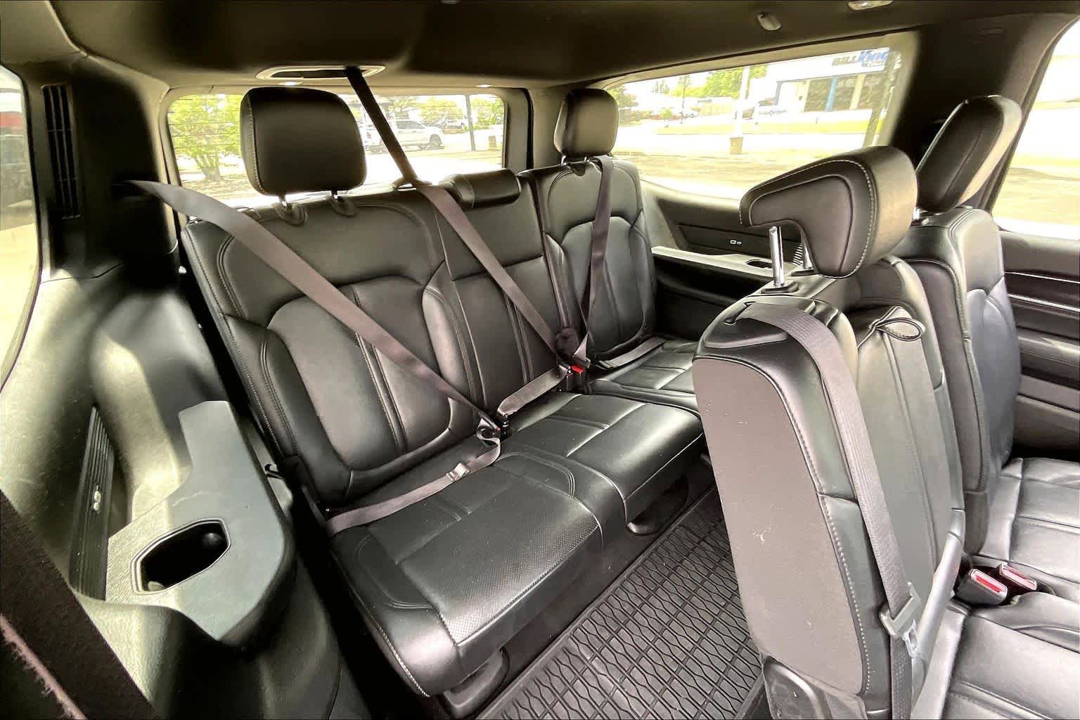 Certified 2024 Jeep Wagoneer 4WD image 34