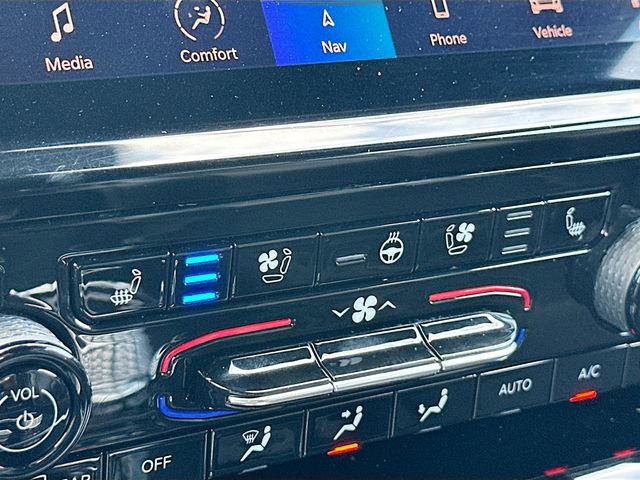 Used 2024 Jeep Grand Cherokee L Limited w/ Luxury Tech Group II image 20