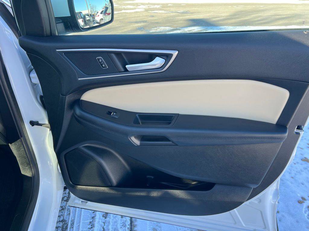Used 2023 Ford Edge SEL w/ Convenience Package image 25