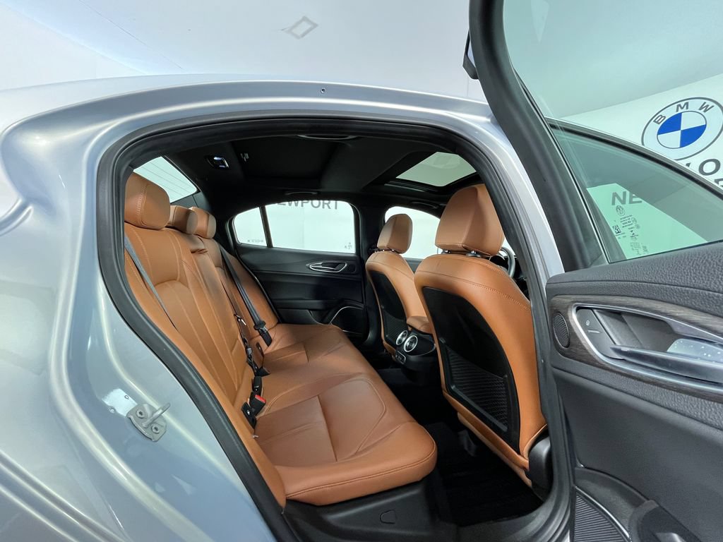 Used 2022 Alfa Romeo Giulia Ti w/ Active Assist Plus Package AWD/4WD image 19