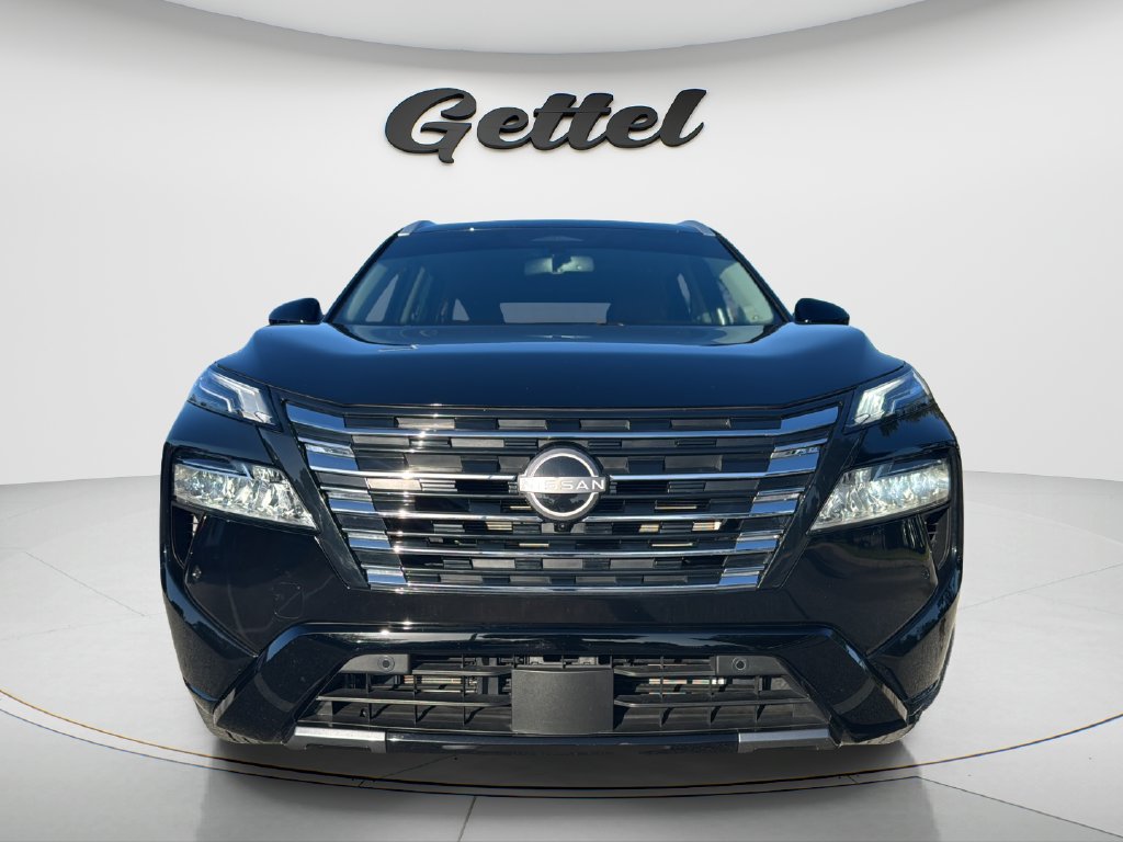 Used 2025 Nissan Rogue Platinum w/ Tech Package FWD image 2