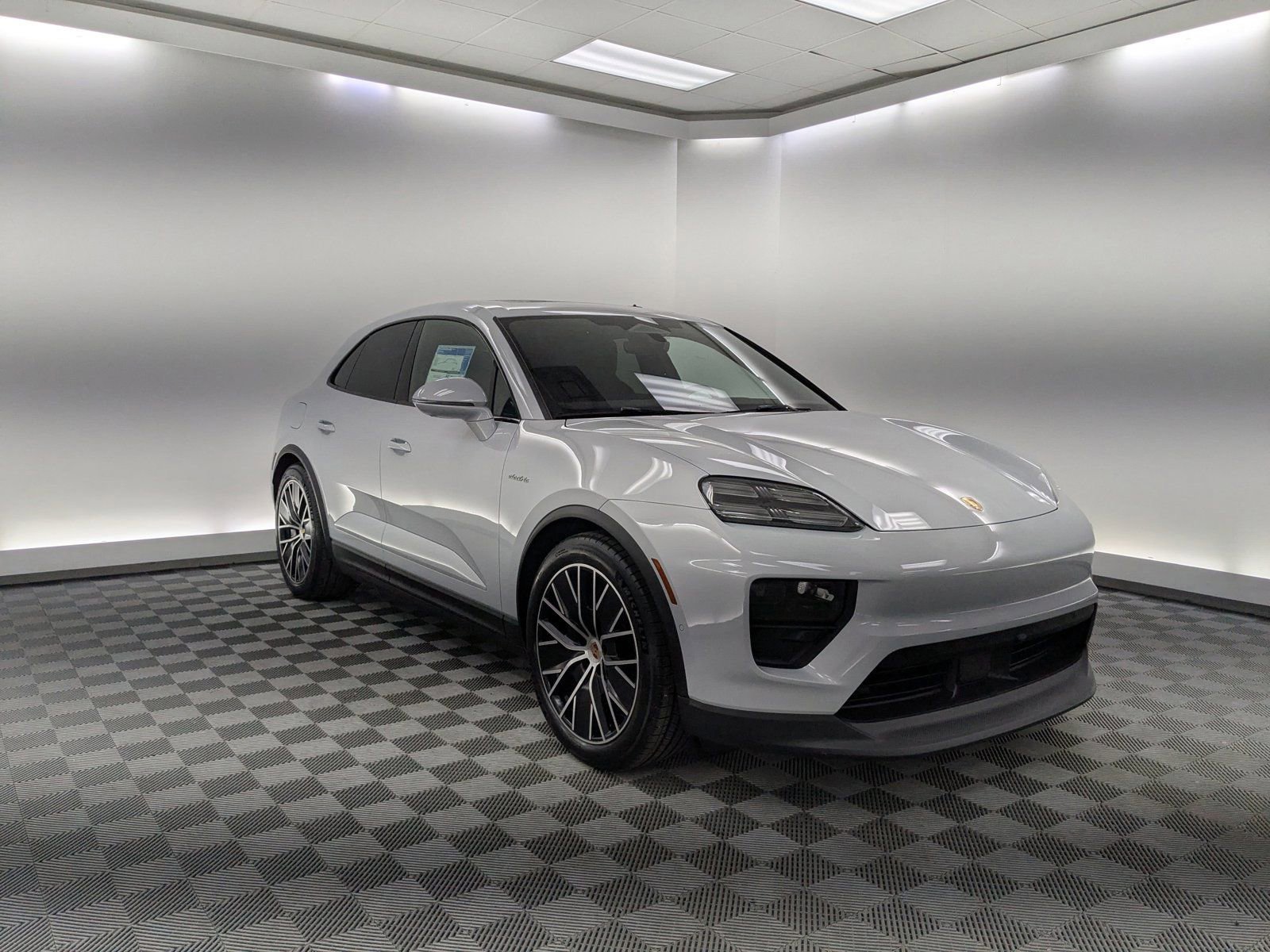 New 2026 Porsche Macan Electric image 6