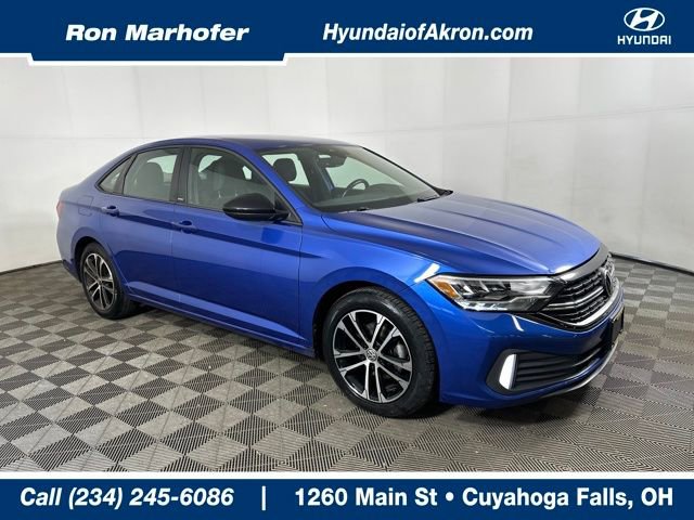 Used 2023 Volkswagen Jetta Sport image 1