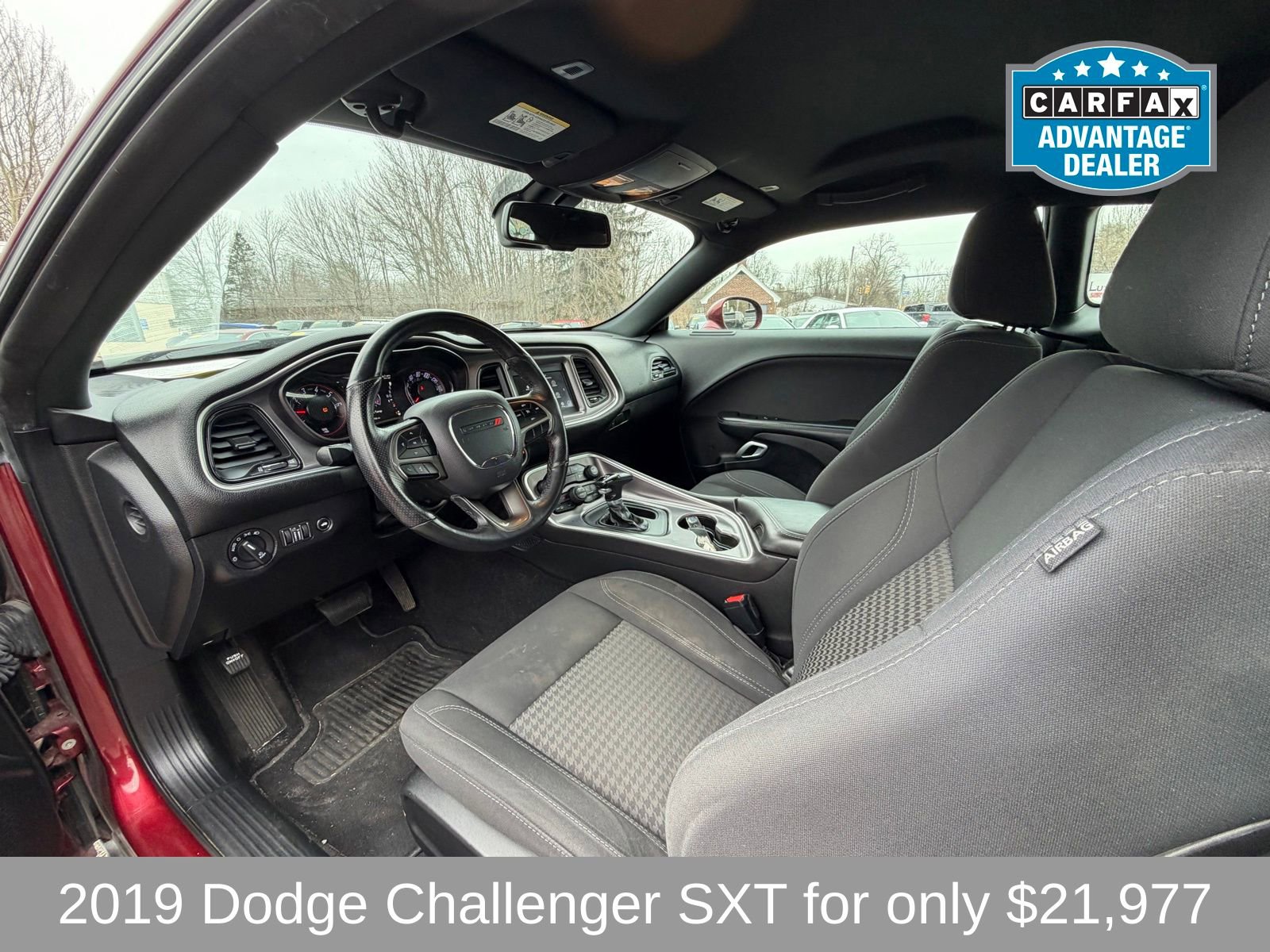 Used 2019 Dodge Challenger SXT w/ Blacktop Package image 7