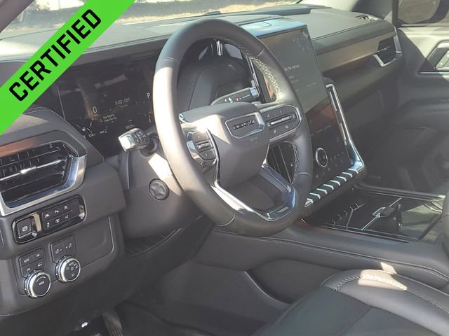 Used 2025 GMC Yukon Denali w/ Sun & Power Step Package image 11