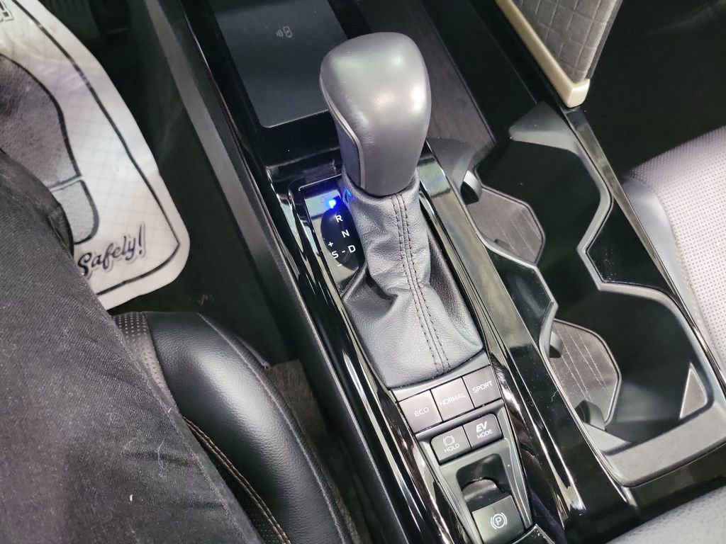 Used 2025 Toyota Camry XLE image 19