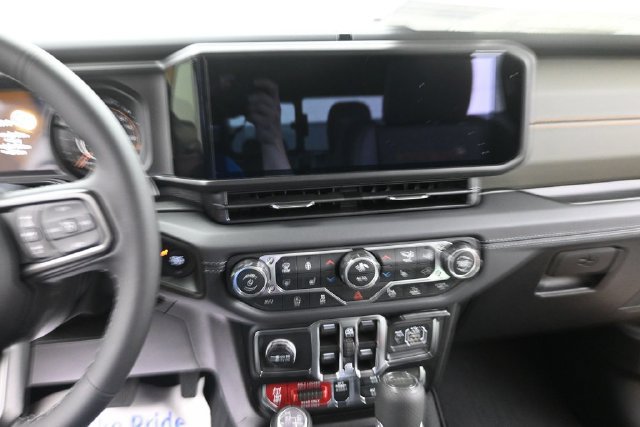 New 2026 Jeep Gladiator Mojave AWD/4WD image 22