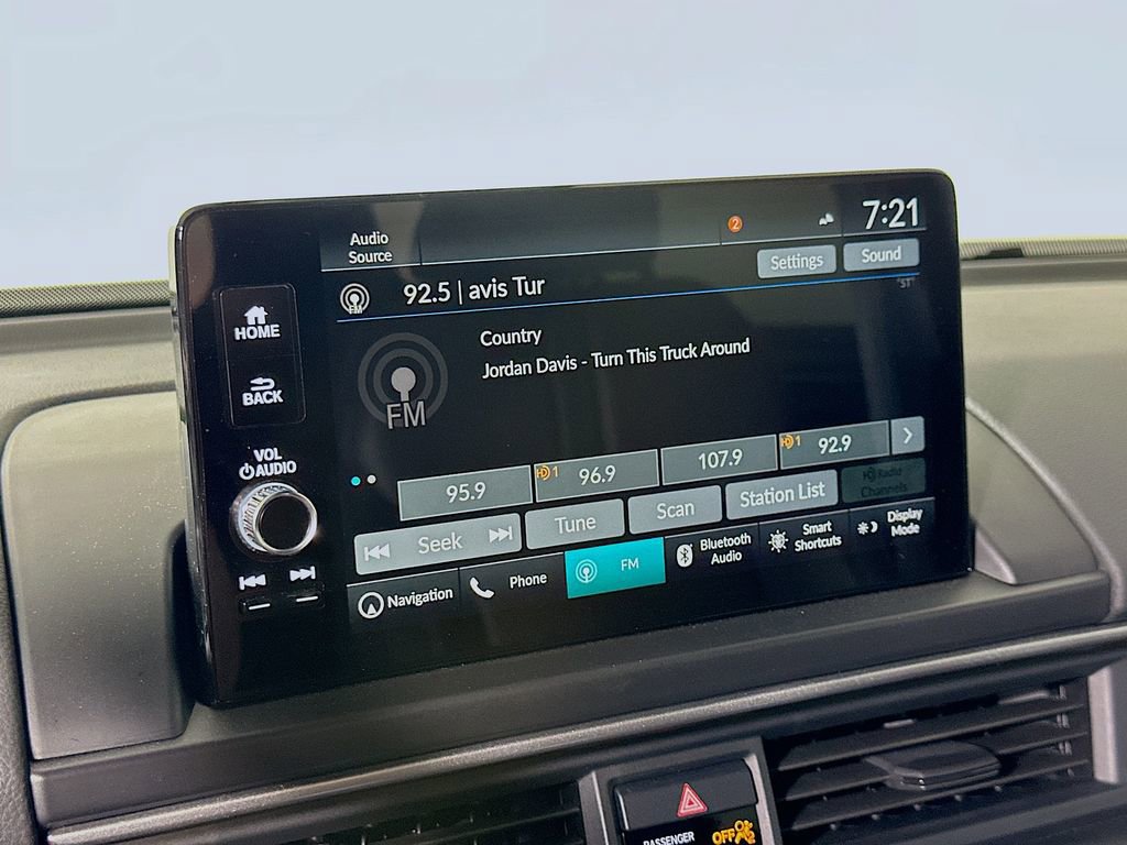 Used 2025 Honda Pilot Black Edition image 31