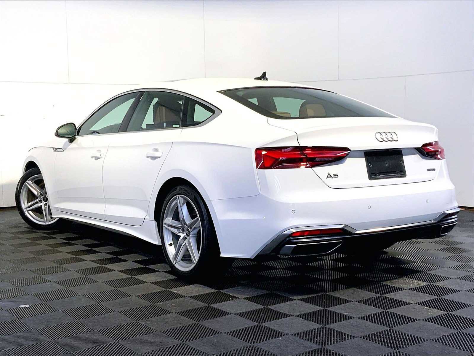 Used 2021 Audi A5 2.0T Premium Plus w/ Premium Plus image 3
