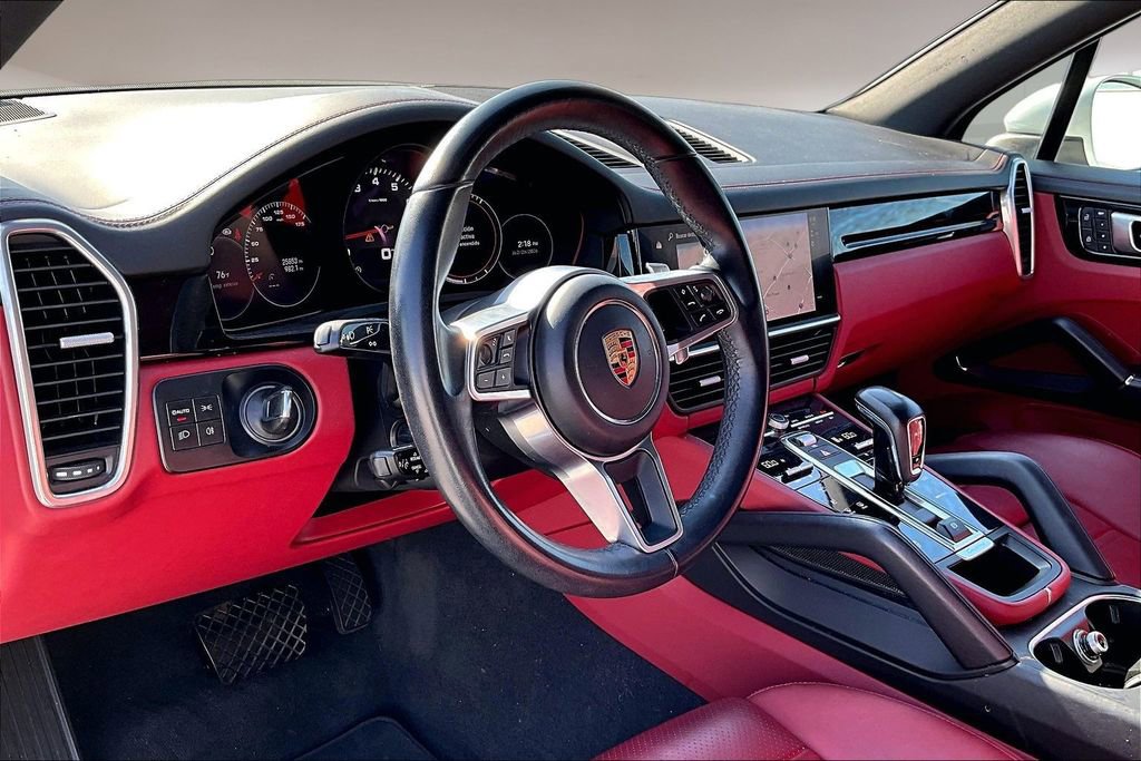 Used 2022 Porsche Cayenne image 15