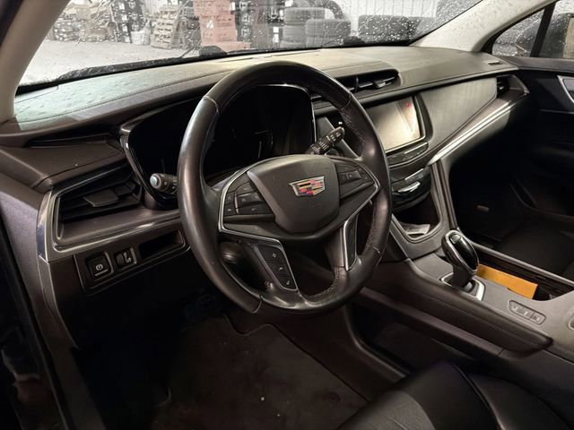 Used 2018 Cadillac XT5 Luxury image 8