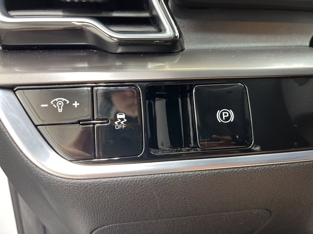 Used 2024 Kia Sportage EX image 21