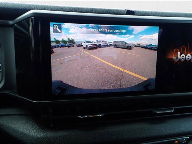 New 2025 Jeep Gladiator Willys AWD/4WD image 15