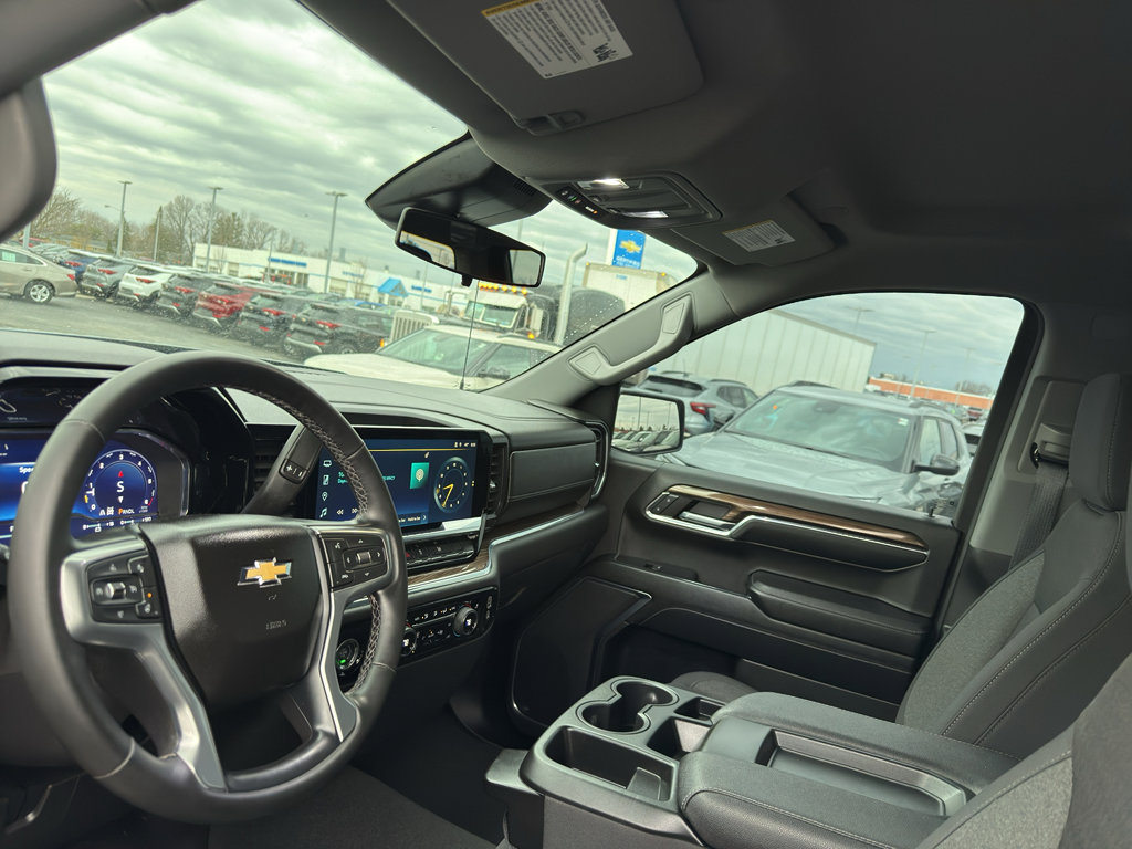 Used 2024 Chevrolet Silverado 1500 LT image 26