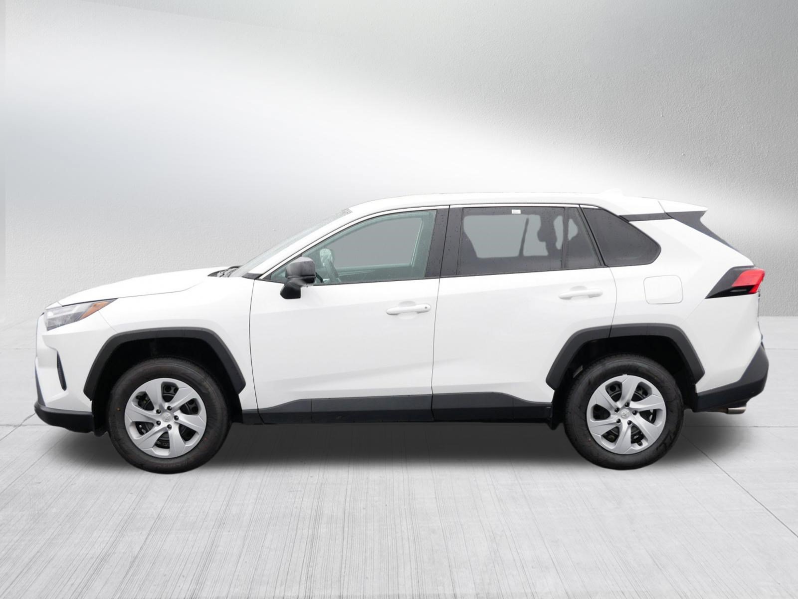 Certified 2025 Toyota RAV4 LE AWD/4WD image 4
