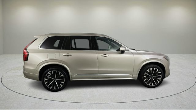 New 2026 Volvo XC90 T8 Plus w/ Protection Package Premier AWD/4WD image 3