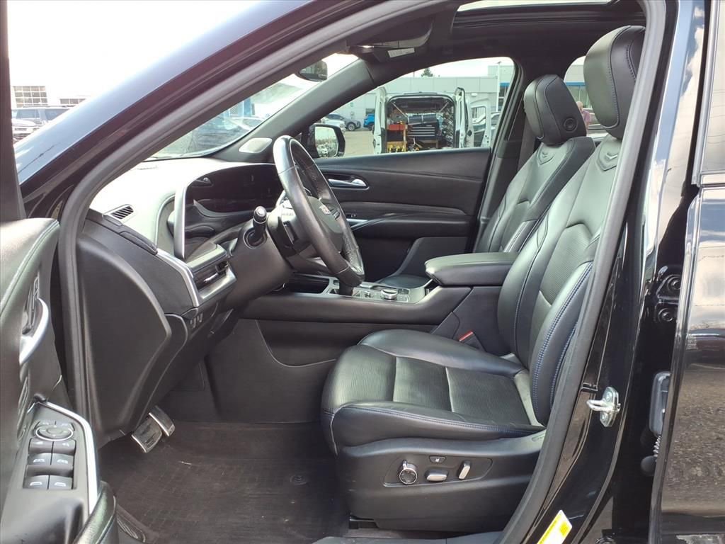 Certified 2024 Cadillac XT4 Sport AWD/4WD image 17
