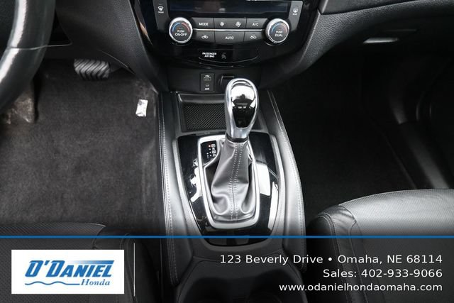 Used 2017 Nissan Rogue SL w/ SL Premium Package AWD/4WD image 33
