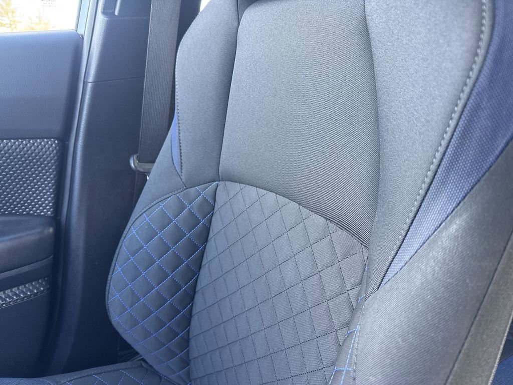 Used 2020 Toyota C-HR XLE image 34