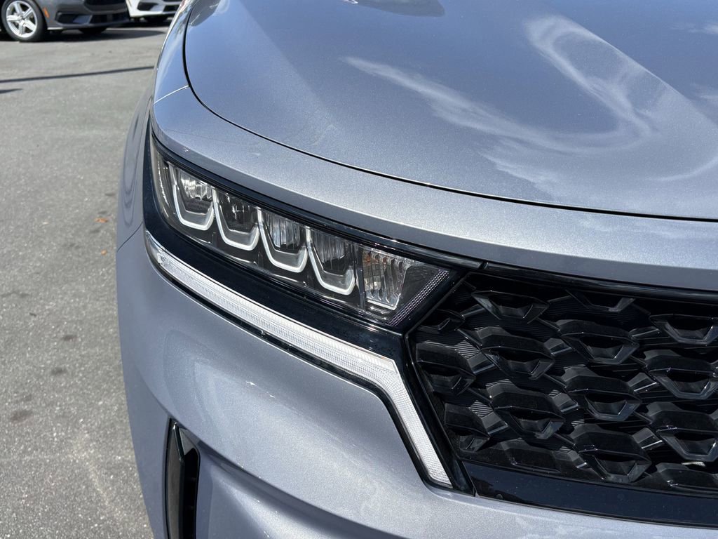 Used 2023 Kia Sorento S image 11
