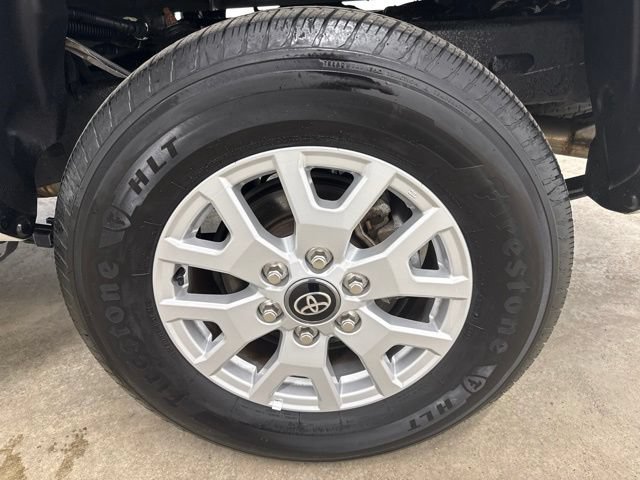 Used 2025 Toyota Tacoma SR AWD/4WD image 12