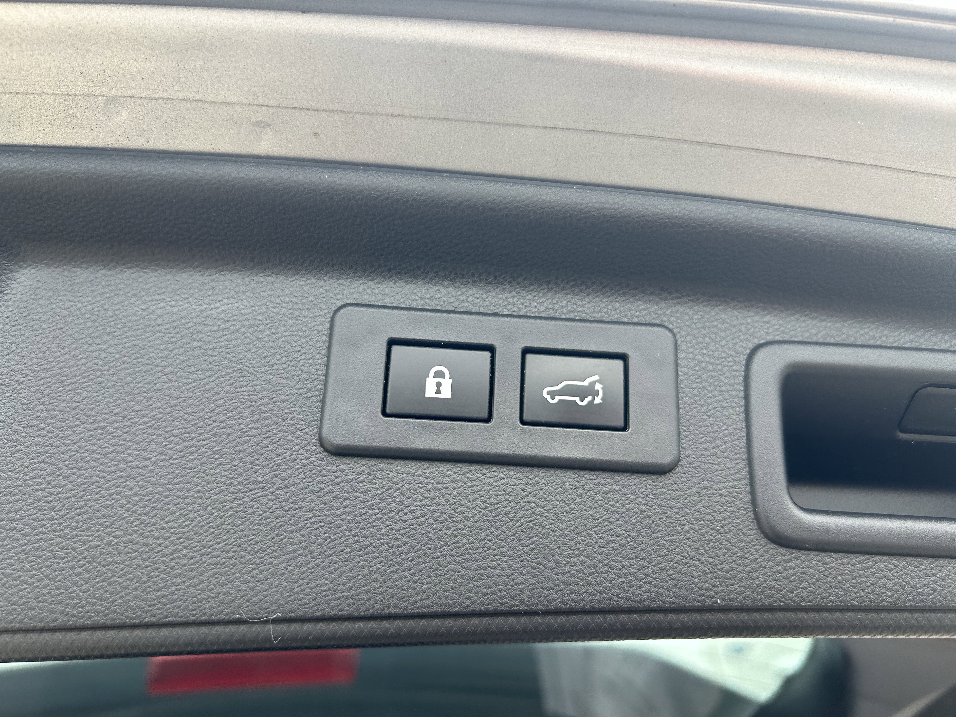 Used 2023 Subaru Forester Touring image 29