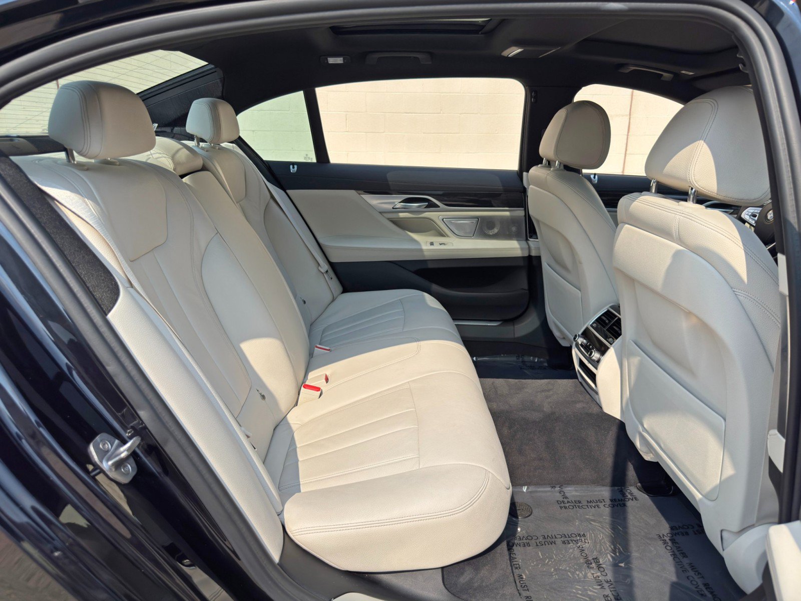 Used 2019 BMW 740i w/ M Sport Package RWD image 42
