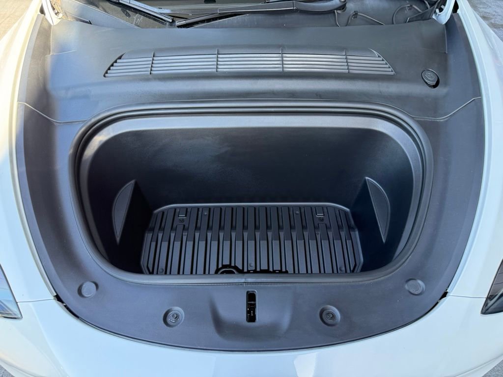 Used 2022 Tesla Model Y Performance image 15
