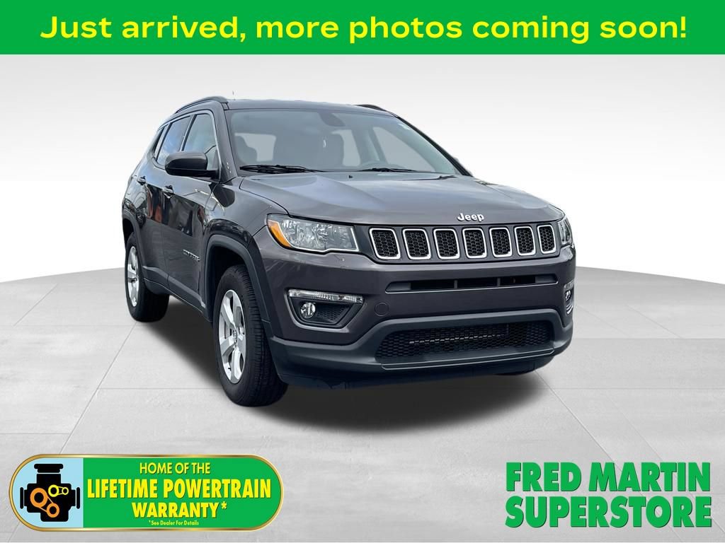 Used 2020 Jeep Compass Latitude w/ Cold Weather Group AWD/4WD image 1