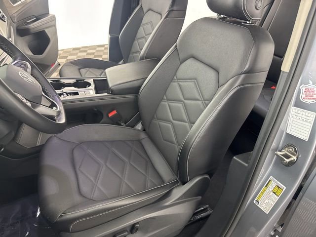 Used 2024 Volkswagen Atlas SE image 23