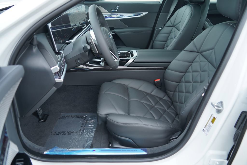 New 2026 BMW 740i w/ Premium Package RWD image 10
