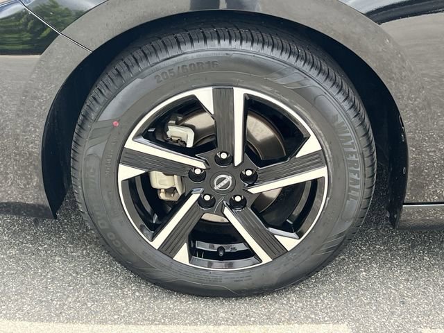 Used 2025 Nissan Sentra SV FWD image 37