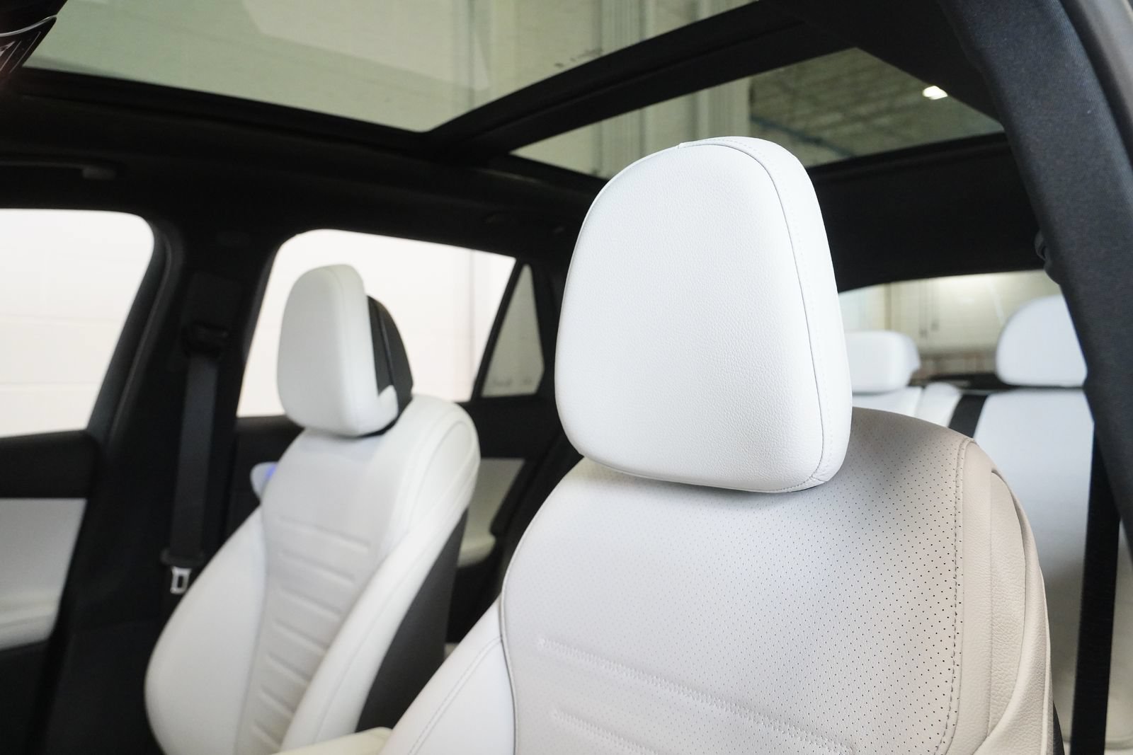 New 2026 Mercedes-Benz GLC 300 4MATIC image 15