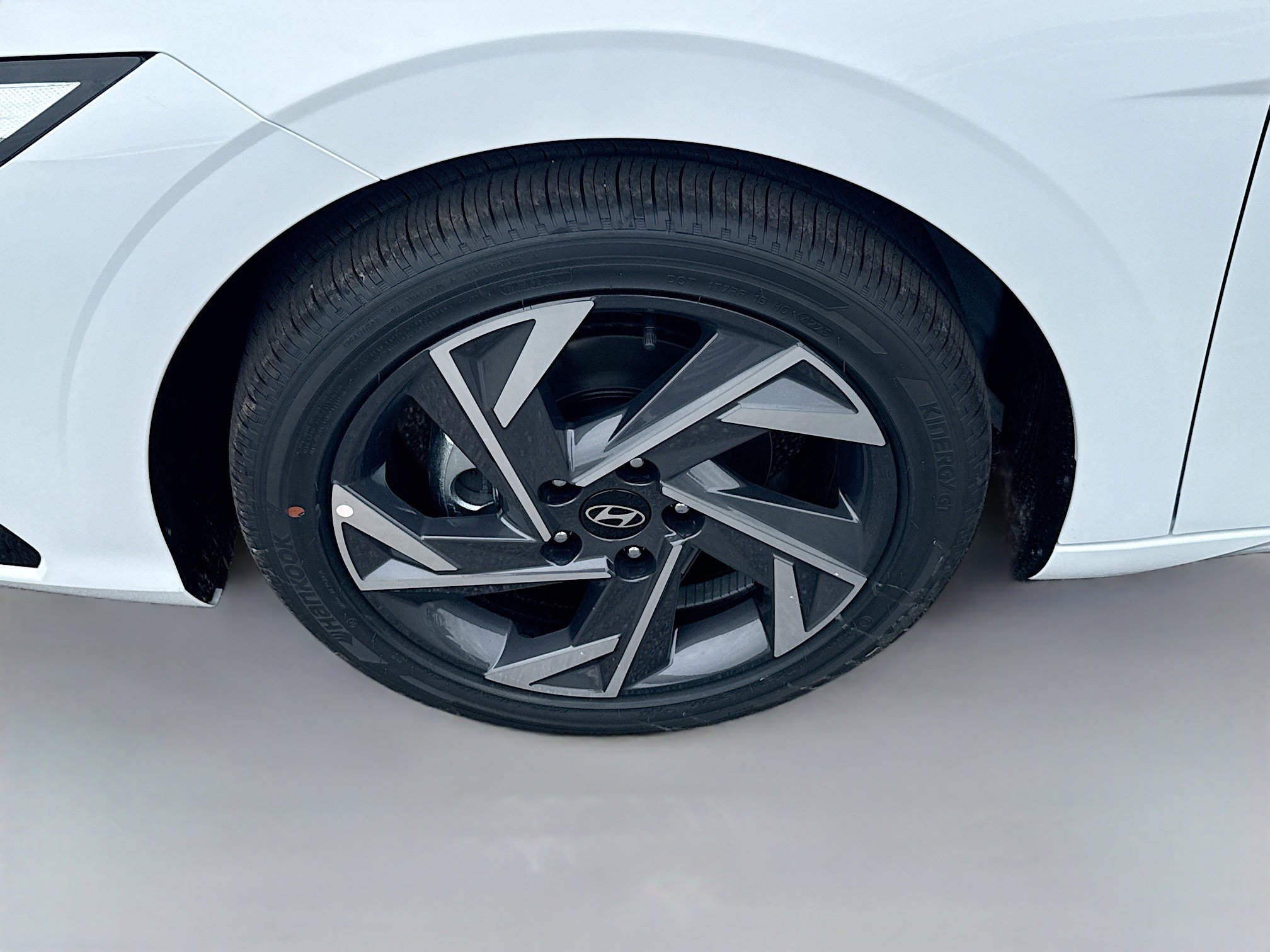 New 2026 Hyundai Elantra Limited w/ Cargo Package image 25