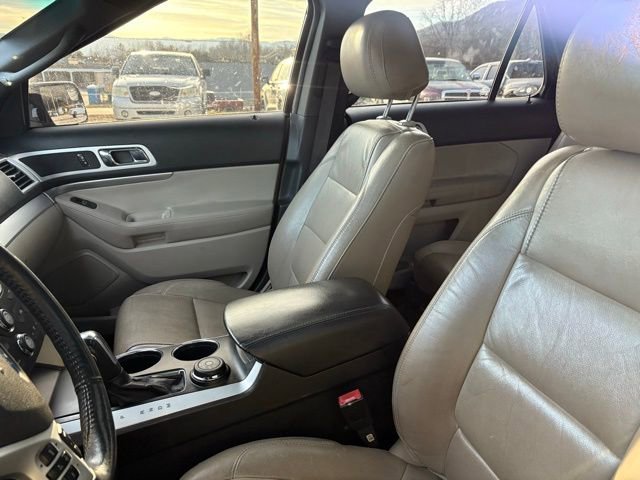 Used 2013 Ford Explorer XLT image 7