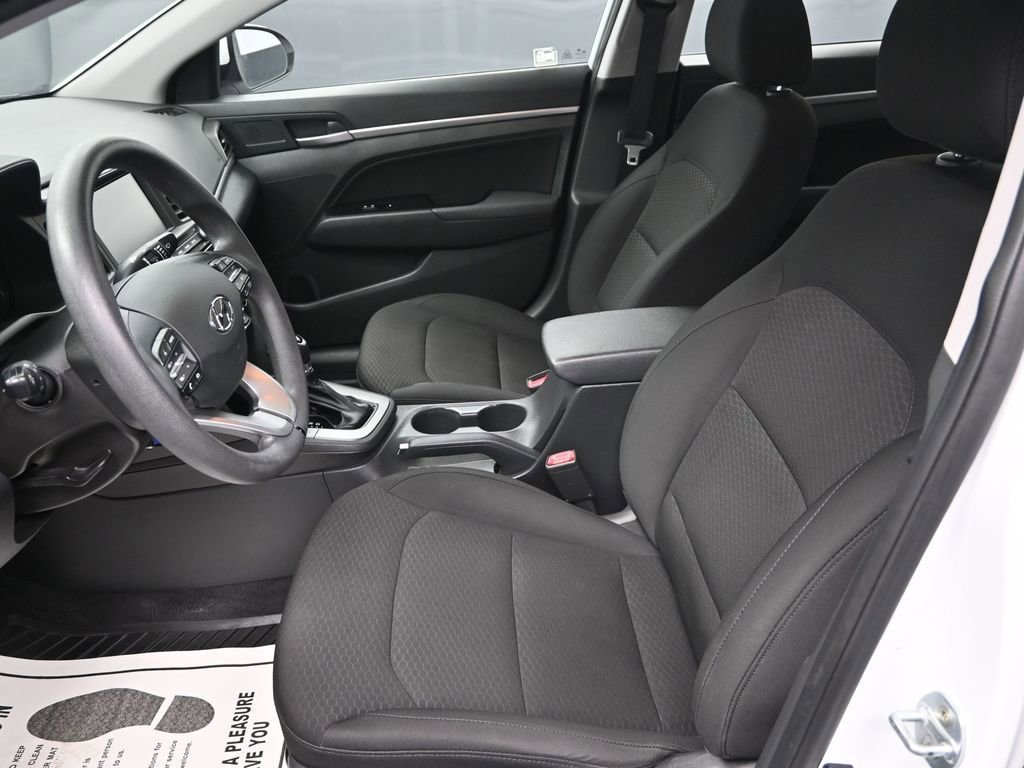 Used 2020 Hyundai Elantra SEL w/ Winter Weather Package image 14