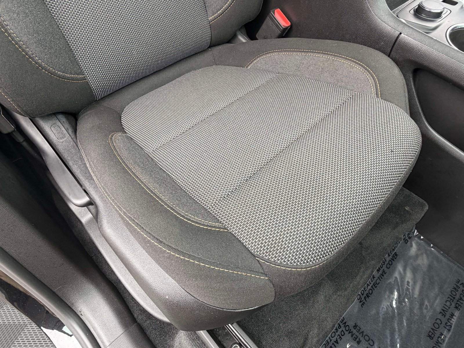 Used 2021 Chevrolet Traverse LS FWD image 29