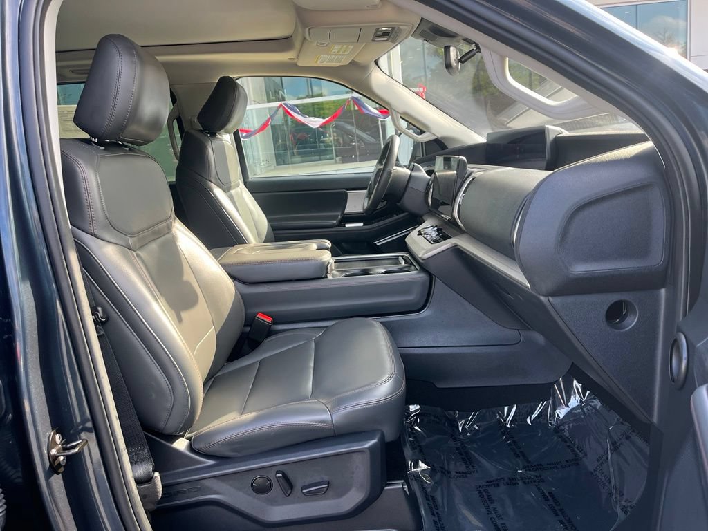 Used 2025 Ford Expedition Max Active AWD/4WD image 21