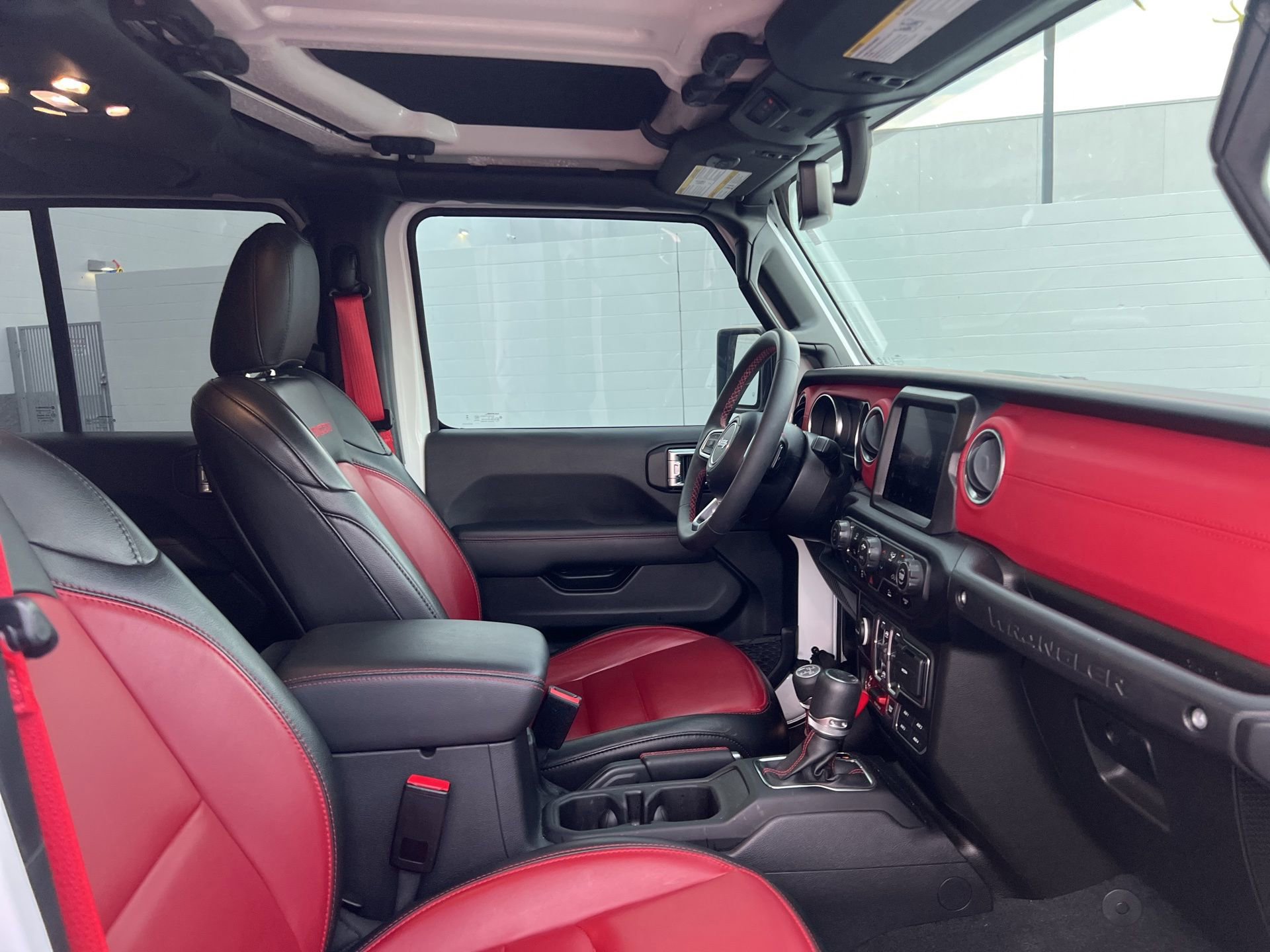 Used 2023 Jeep Wrangler Unlimited Rubicon 4xe image 24