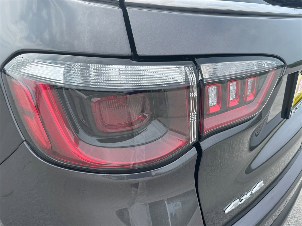 Used 2024 Jeep Compass Limited image 39