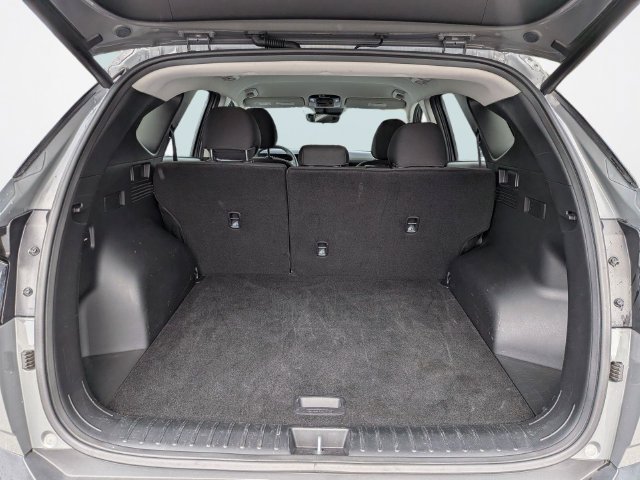 Used 2025 Hyundai Tucson SEL FWD image 12