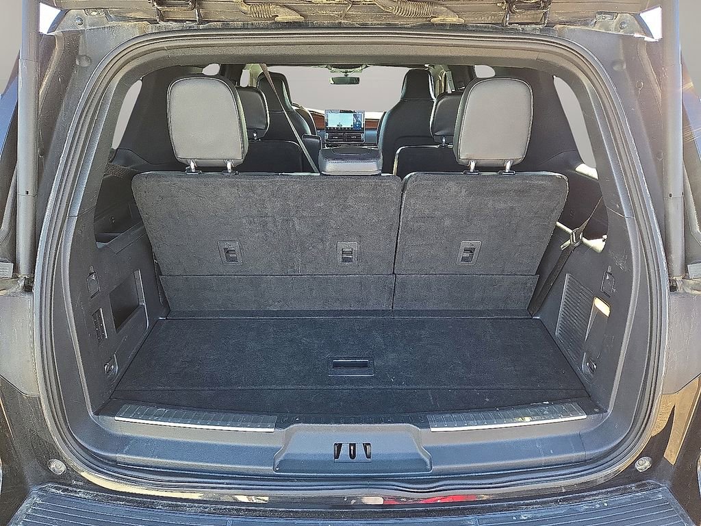 Used 2024 Lincoln Navigator Reserve image 13