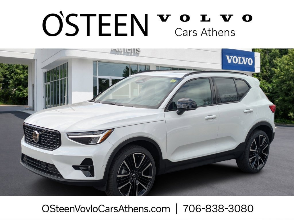 New 2026 Volvo XC40 B4 Plus w/ Climate Package