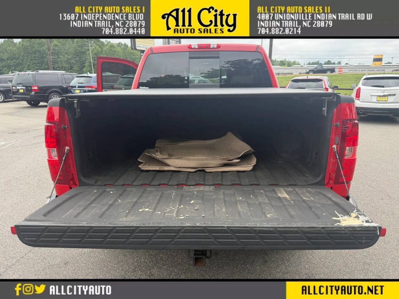 Used 2011 Chevrolet Silverado 1500 LTZ w/ LTZ Plus Package AWD/4WD image 39