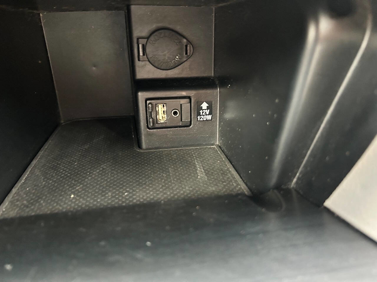 Used 2012 Toyota Camry LE image 21